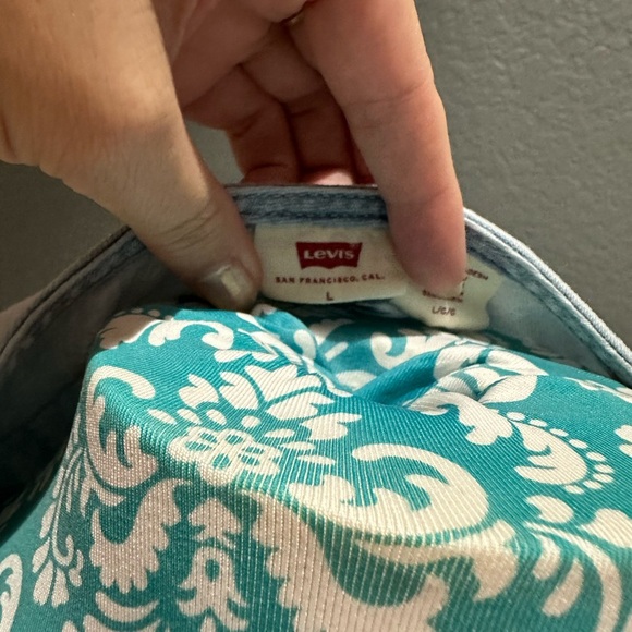 Levi's Light Blue Puff Sleeve Blouse. Milkmaid - Picture 6 of 11